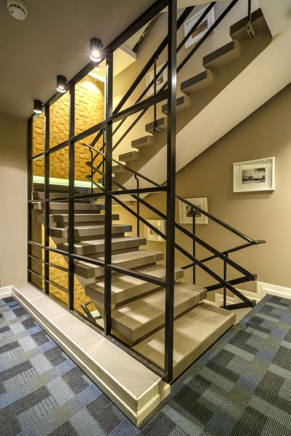 Kikar Boutique Hotel Нетания Экстерьер фото