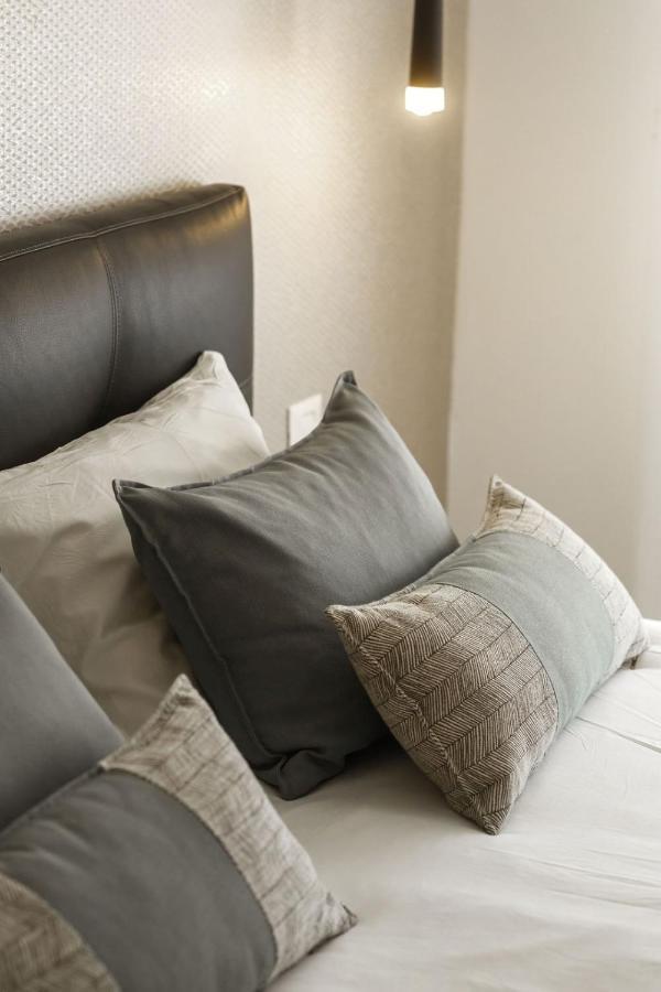 Kikar Boutique Hotel Нетания Экстерьер фото