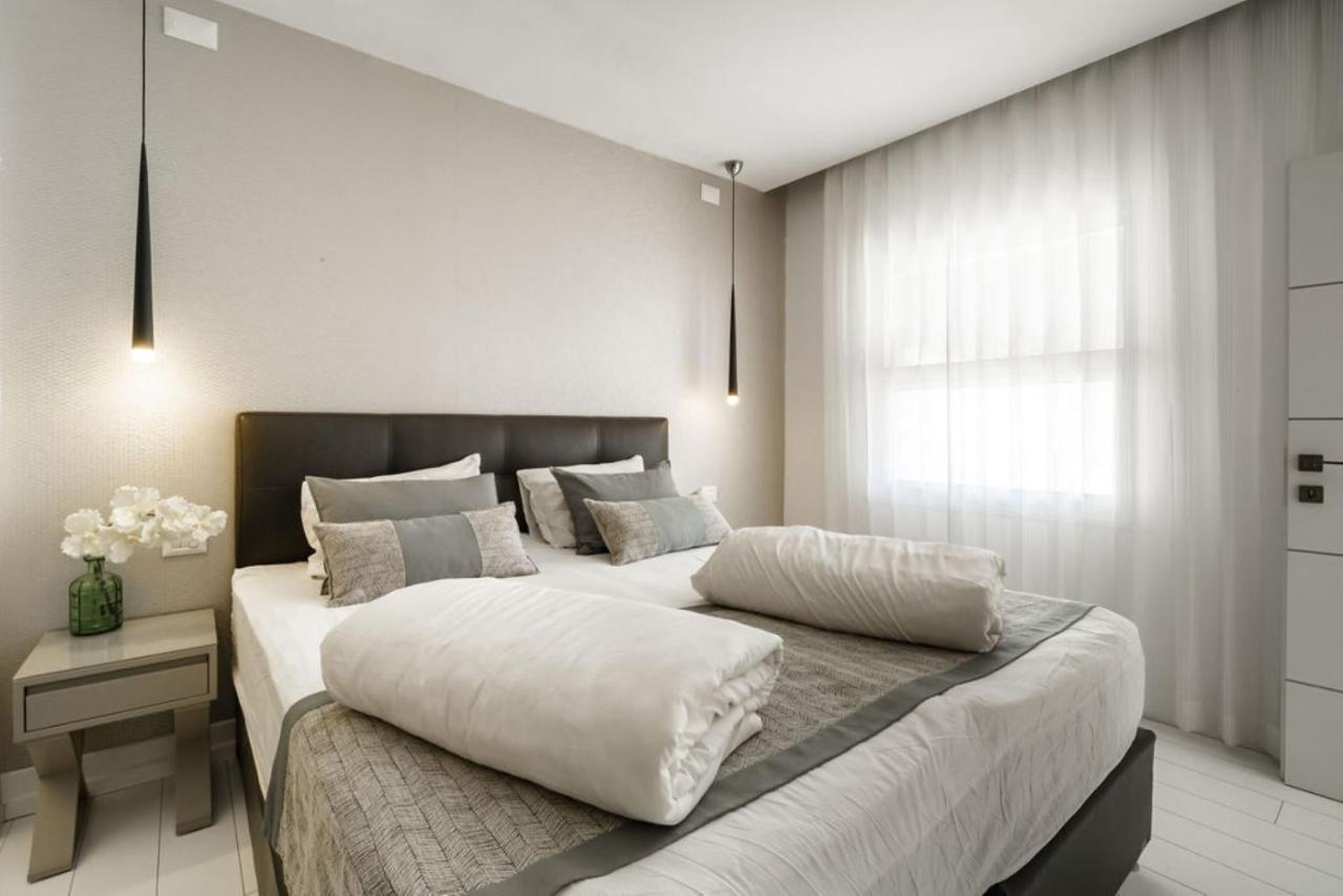 Kikar Boutique Hotel Нетания Экстерьер фото