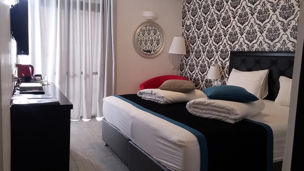 Kikar Boutique Hotel Нетания Экстерьер фото